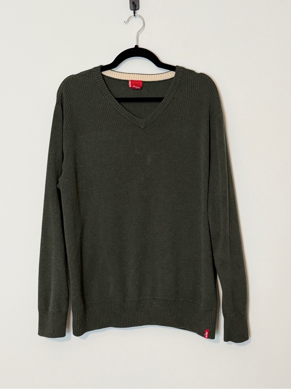 Levi's Men's V-Neck Sweater in Olive Green
